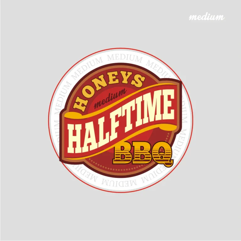 Кръгло лого в ретро стил с надписи Honeys, Halftime и BBQ, представени с типографски елементи върху червен фон.